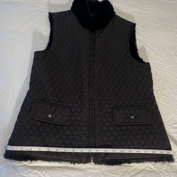 St.John Fur Silk Vest. Reversible. Size Medium. Stunning! - Picture 10 of 10